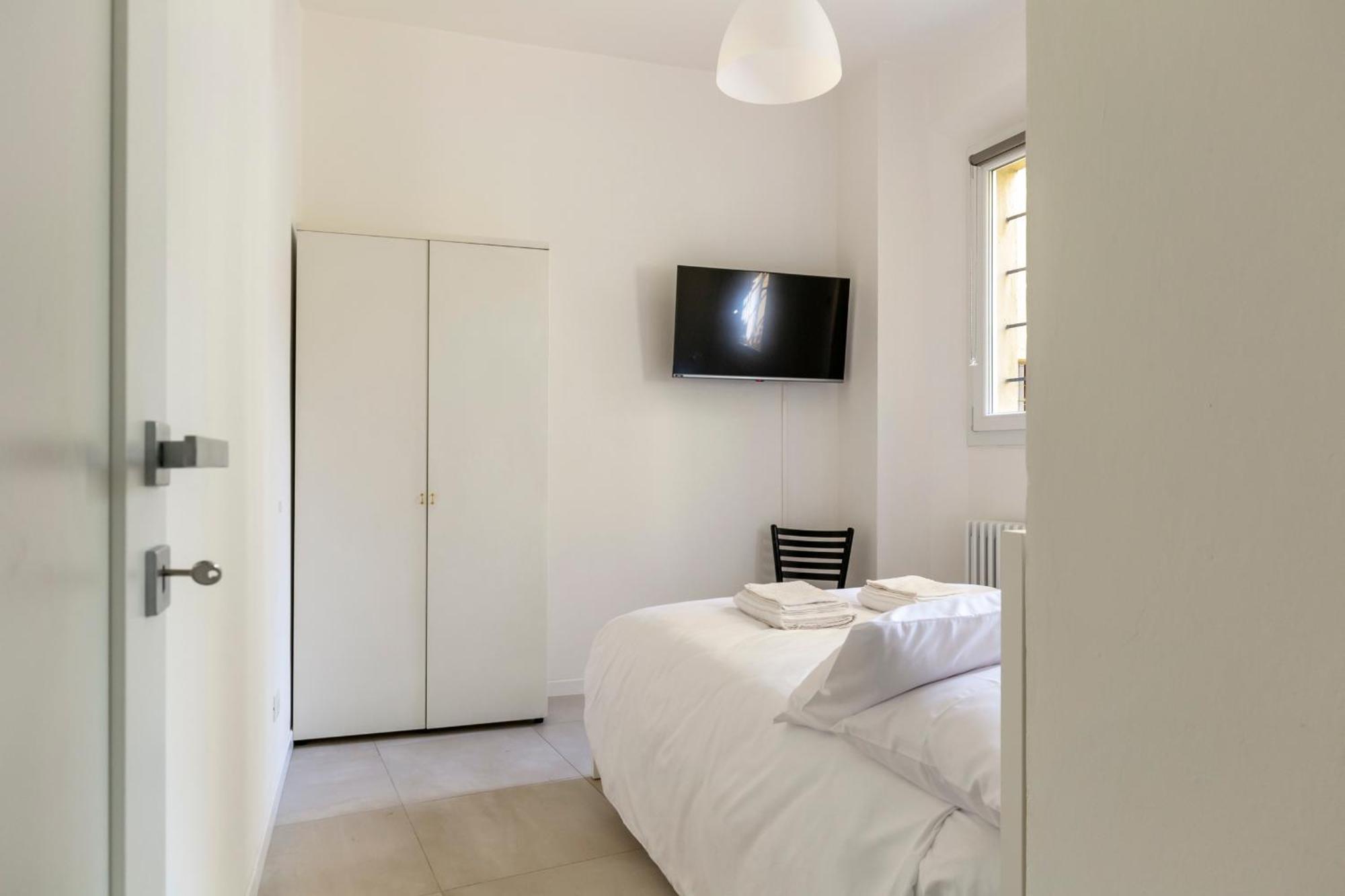 Apartment Amos - 5 Minutes From Piazza Maggiore Bologna Exterior foto